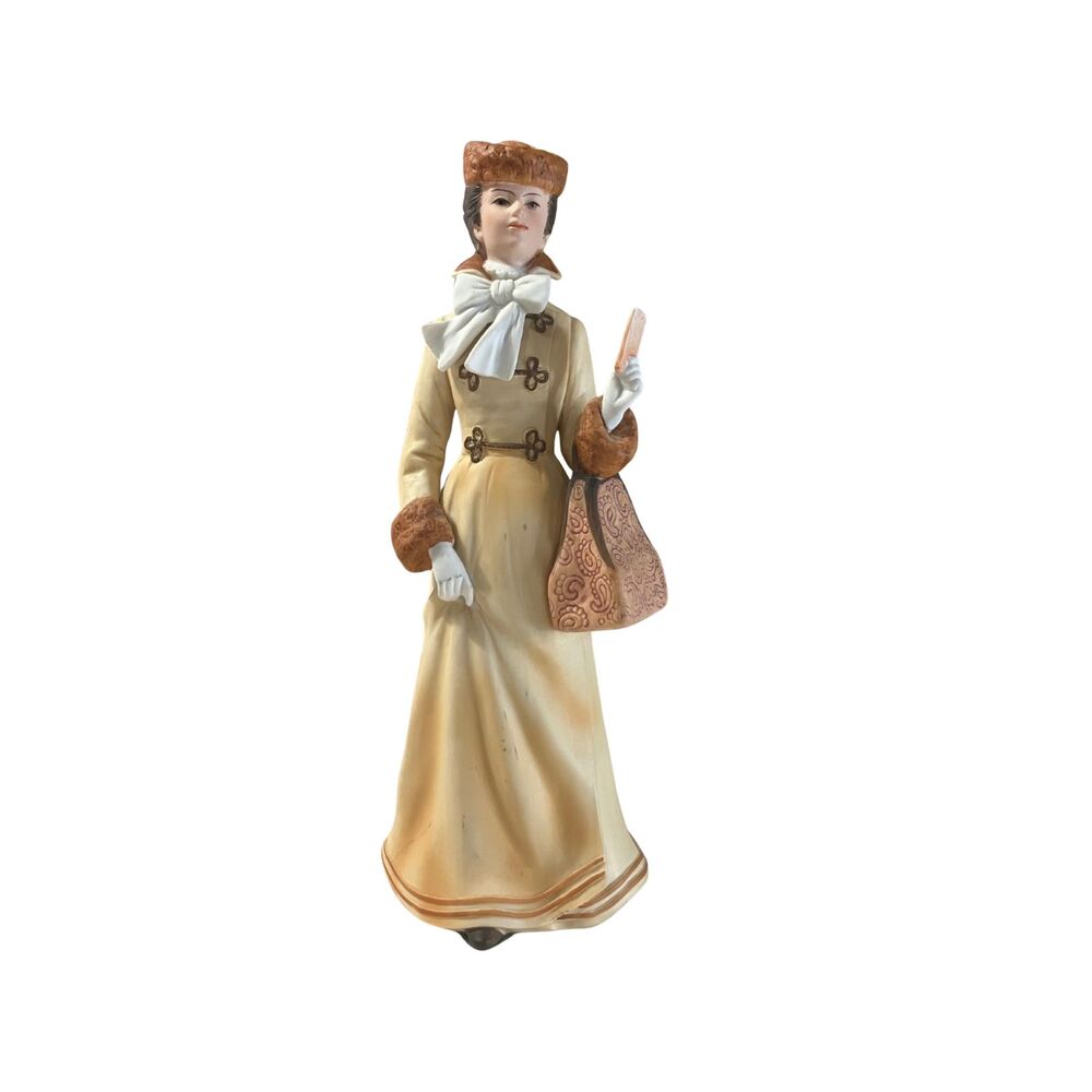 Avon Mrs. P.F.E. Albee Porcelain Figurine 1981 President’s Club Japan